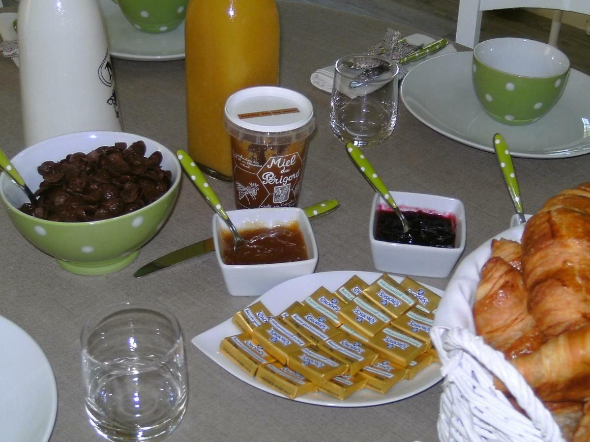 Notre-Dame-de-Sanilhac Le Manoir De Sanilhac Bed & Breakfast エクステリア 写真